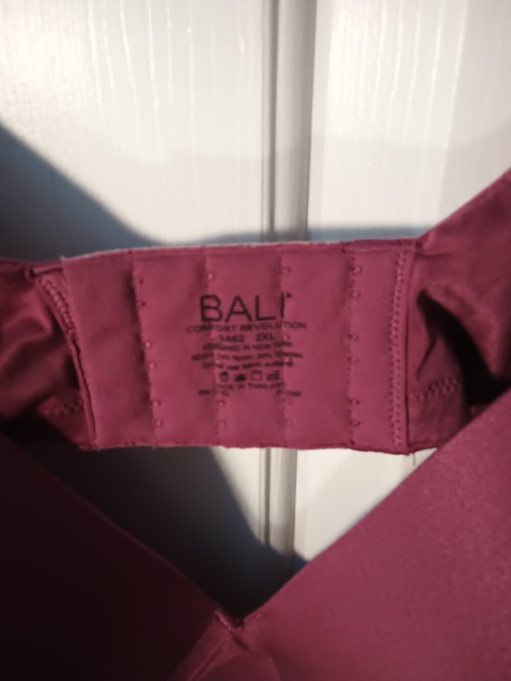 Bali Brand Smooth Molded T-Shirt Bra in Burgundy Size 2X - Picture 3 of 3